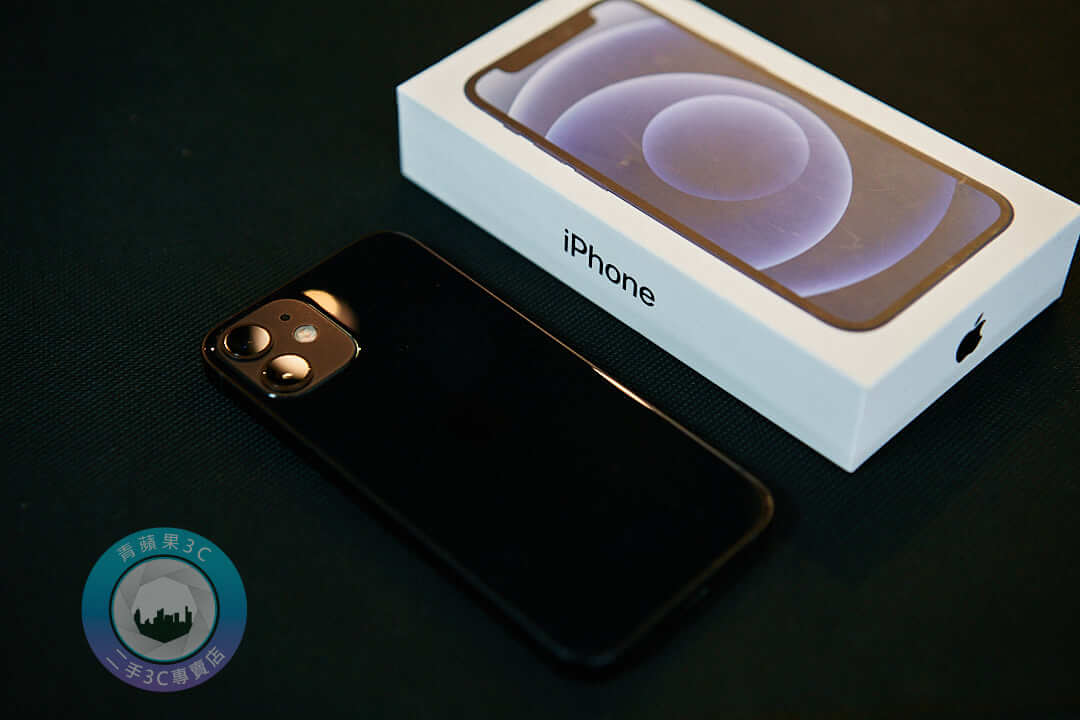 黑色 iPhone 與原廠外盒實拍，高雄青蘋果3C門市展示機